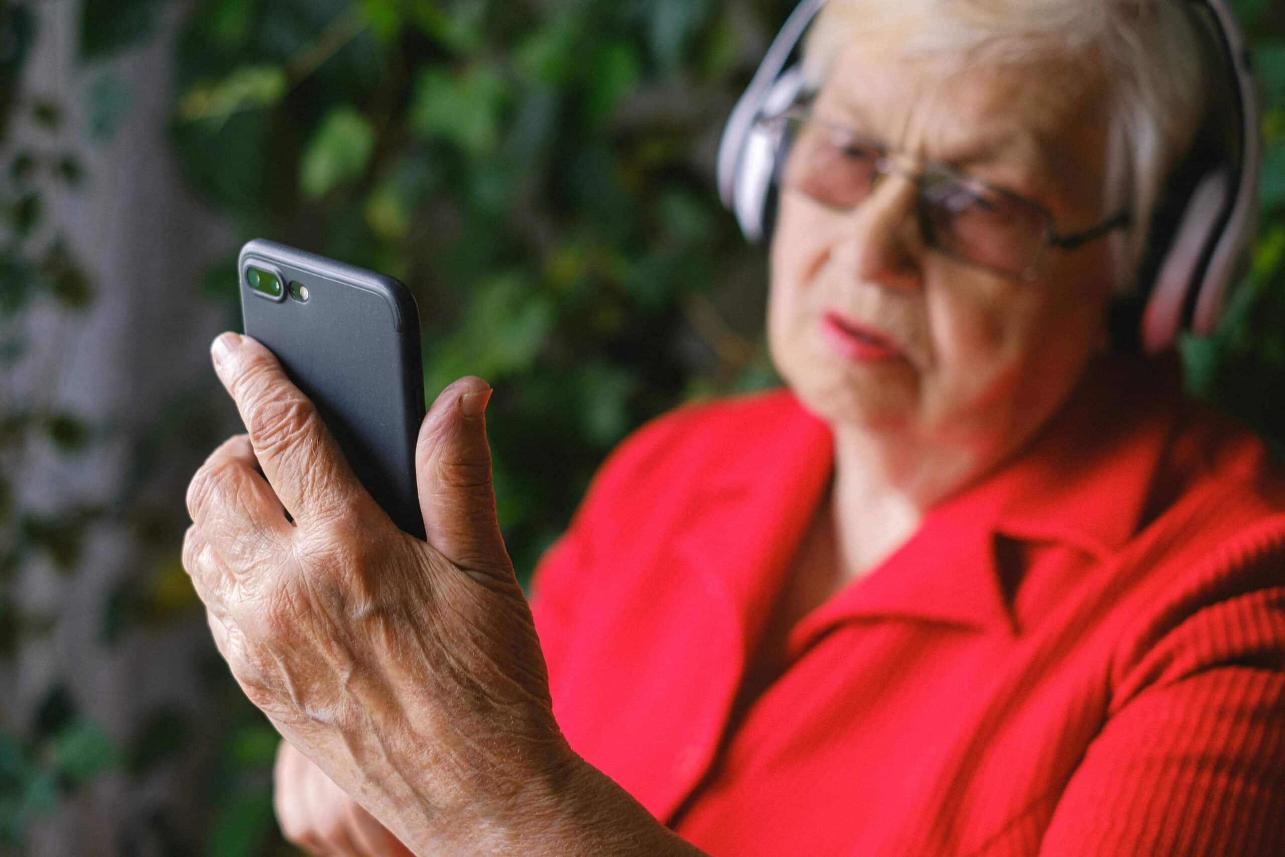 L'ús de les càmeres de telèfon intel·ligent per extreure dades de signes vitals i de glucosa en sang mitjançant imatgeria òptica transdèrmica (TOI)